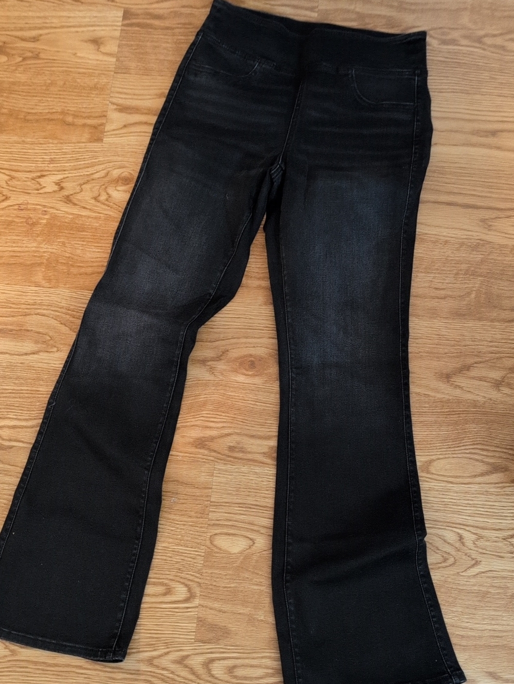 NWOT American Eagle Outfitters Black Flare Pull-On Jeans Size Small